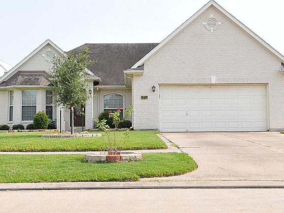 2nd image of 13715 Eldridge Valley Dr