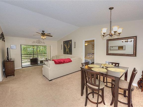5th image of 1230 SE Parkview Pl APT D8