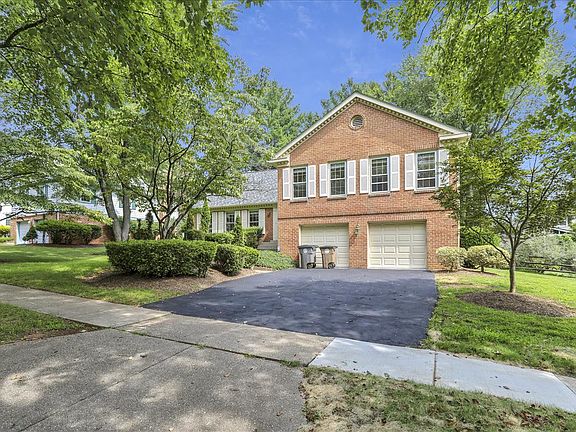 2nd image of 403 Green Pasture Dr