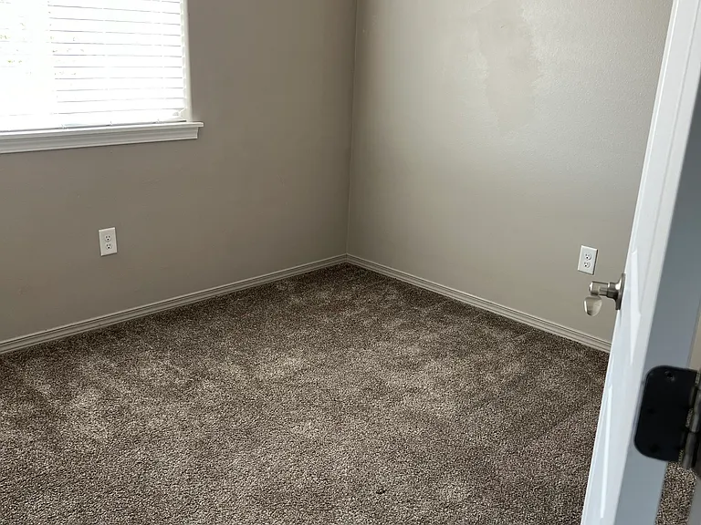 1220 W Franklin St #A — Photo 6