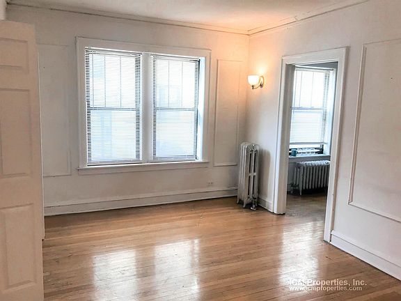 5th image of 1944 W Wilson Ave #2W