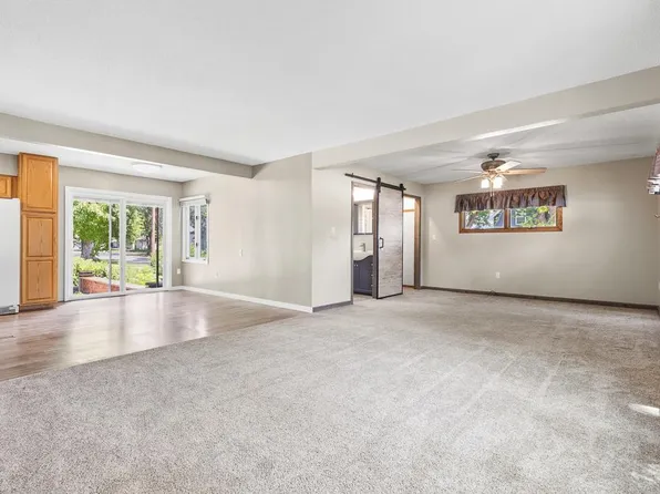 185 E Prairie St, Cottonwood, MN 56229