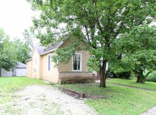 1622 N Clay Ave, Springfield, MO 65803