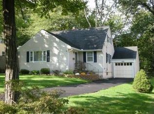 19 Forest Rd, New Providence, NJ 07974