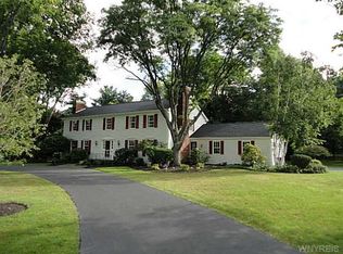 19 Cherry Tree Ln, Orchard Park, NY 14127