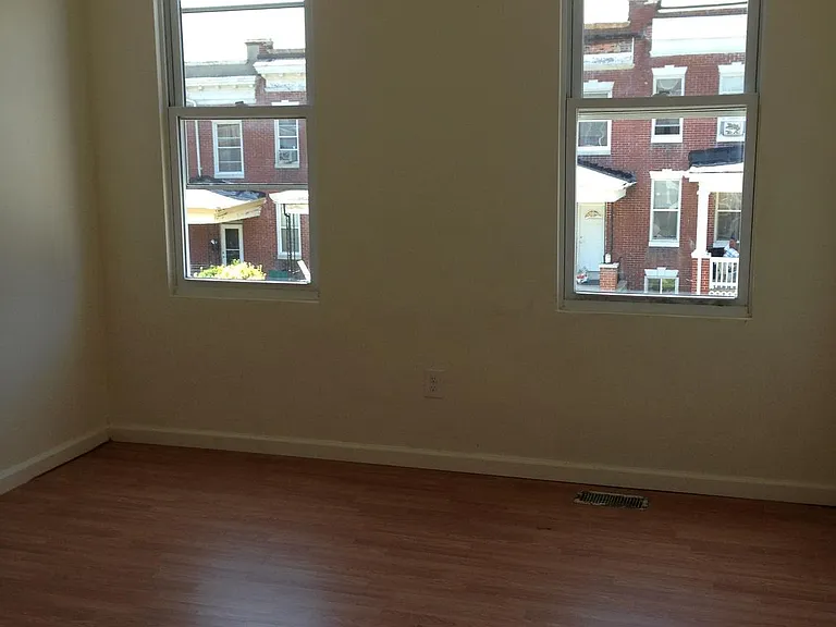 621 Linnard St — Photo 8