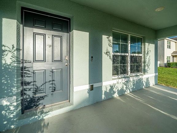 4th image of 745 SE 66TH TERRACE