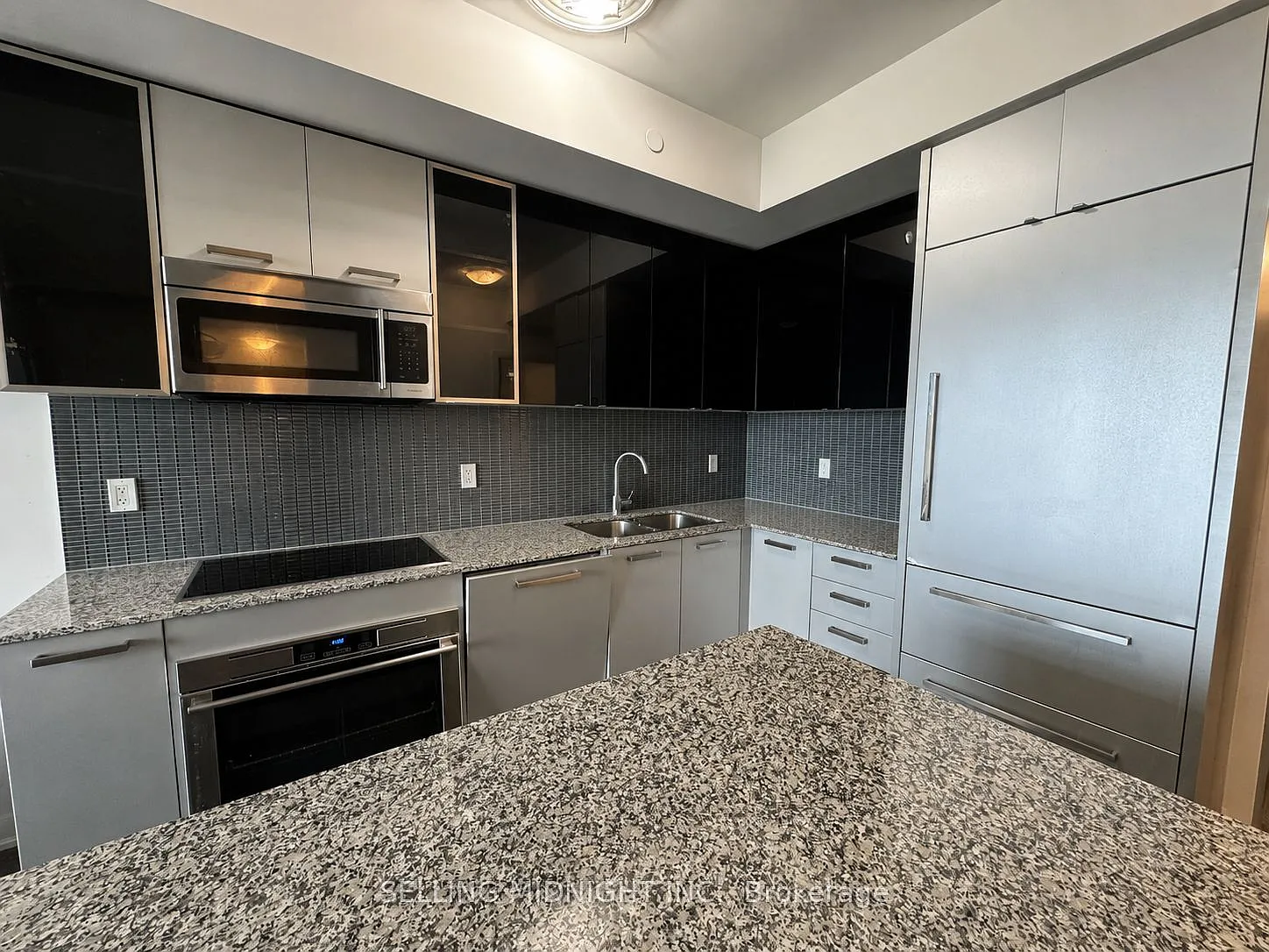 The Gibson Condos — Photo 4