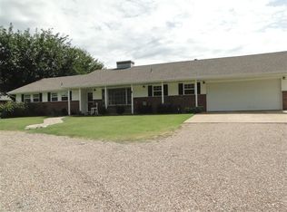 38305 45th St, Shawnee, OK 74804