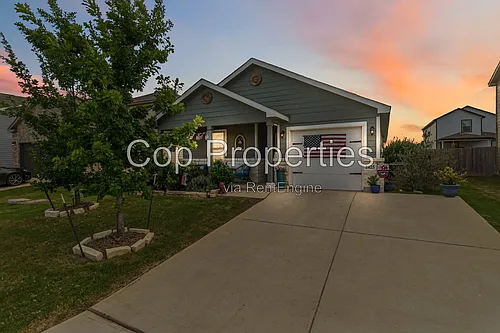2425 Ayers Dr Photo 1