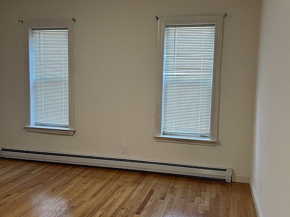 5th image of 223 Albion St #1