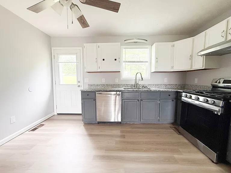 114 Judah Dr — Photo 8