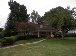 300 Shady Dr, Boiling Springs, SC 29316