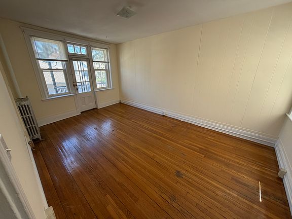 2nd image of 17 Lothian Rd APT 402