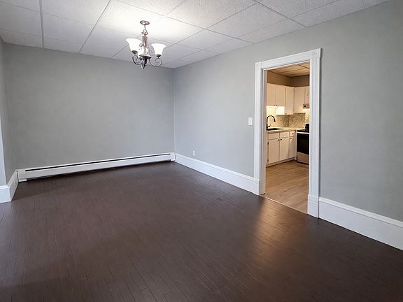 3rd image of 137 S Main St #1