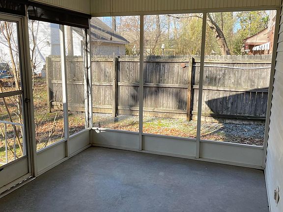 Screened in porch