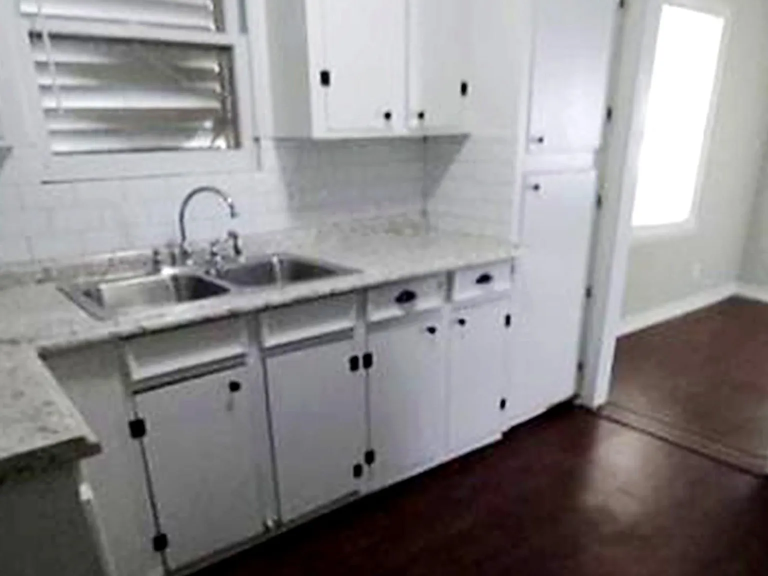 3 bed, 2.0 bath, 1922 sqft, $1,600 — Photo 3