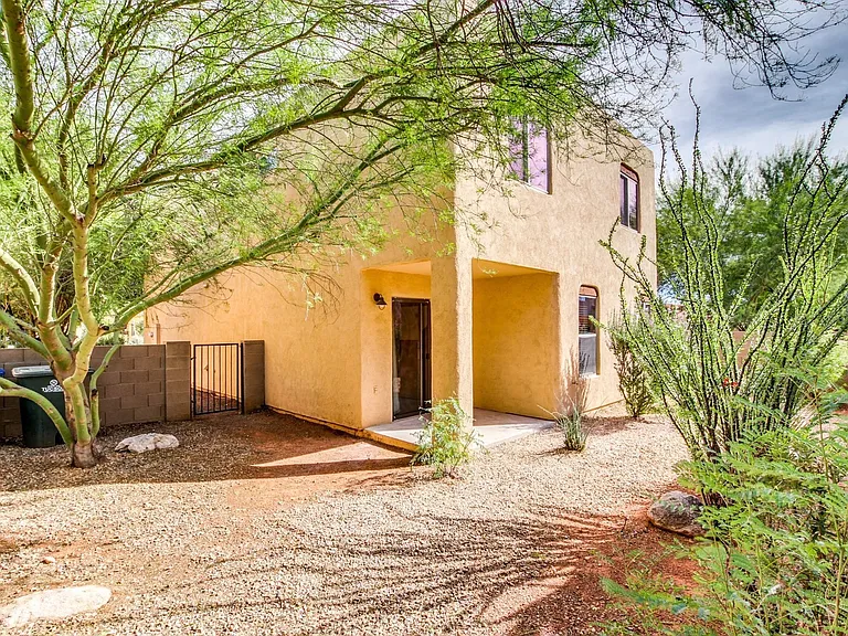 6790 S Avenida Del Abrazo — Photo 22