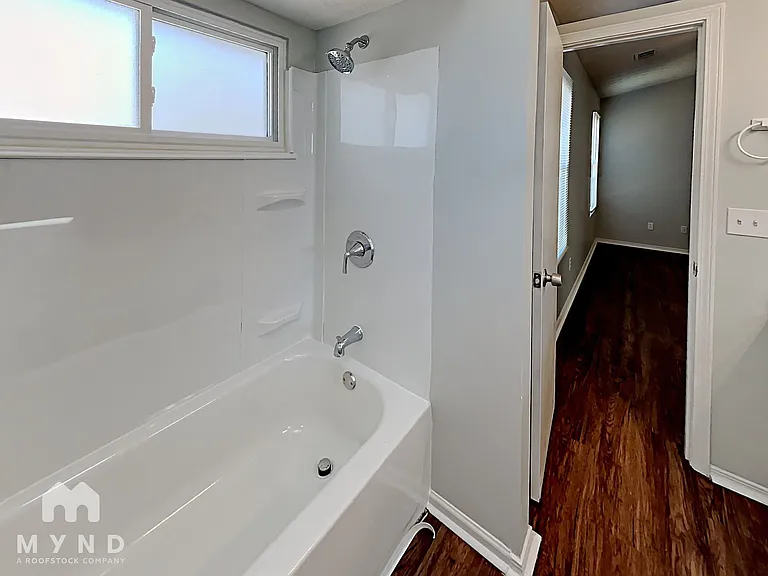 6454 Eastbriar Dr — Photo 16