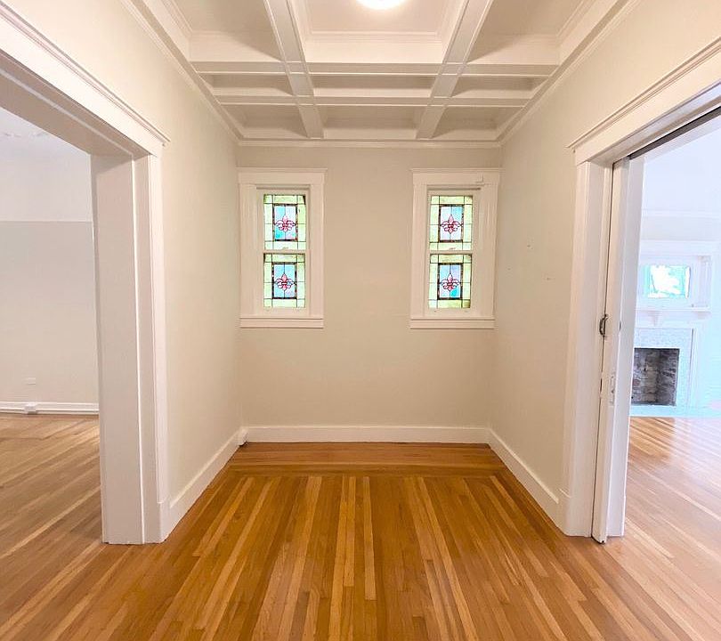 1st image of 710 Clayton St #4