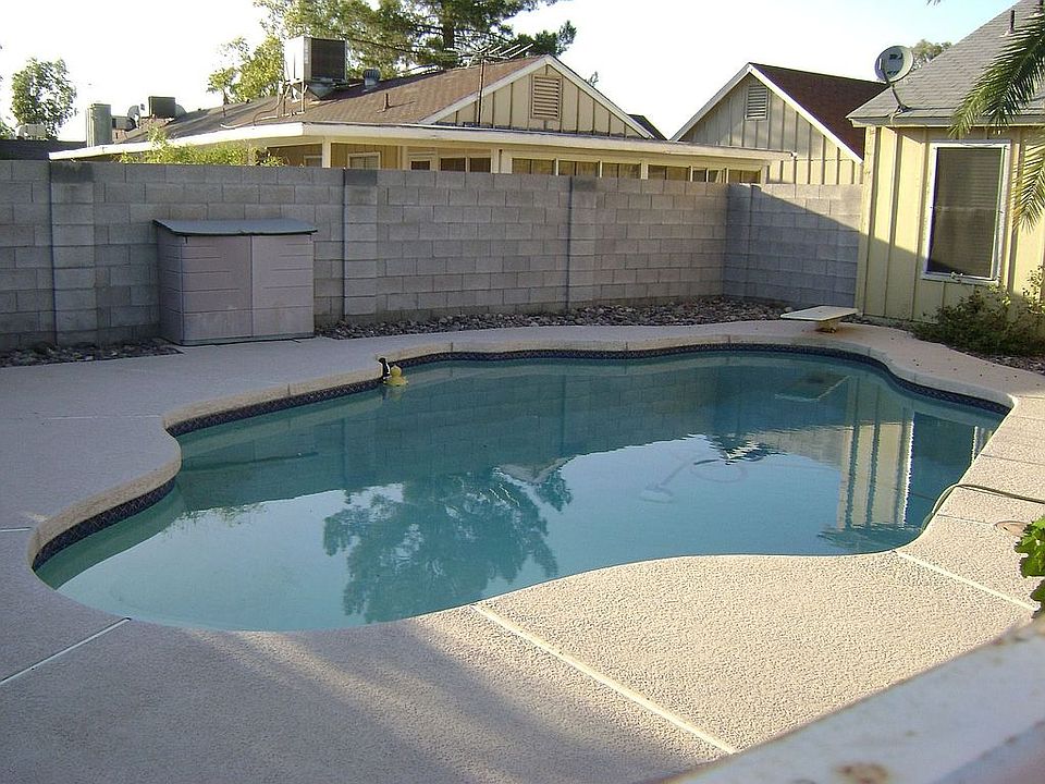 2nd image of 6333 W Aire Libre Ave