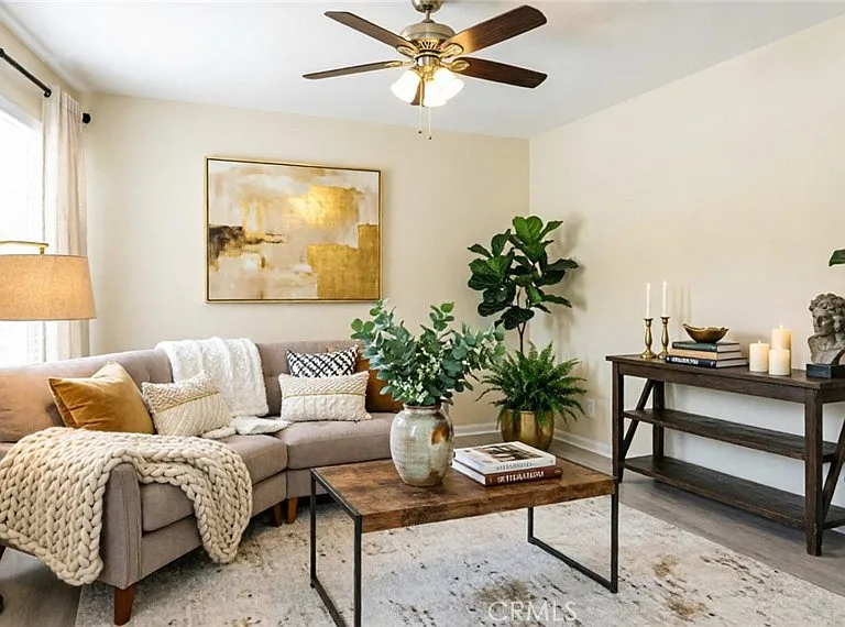 29535 Hyperion St — Photo 3