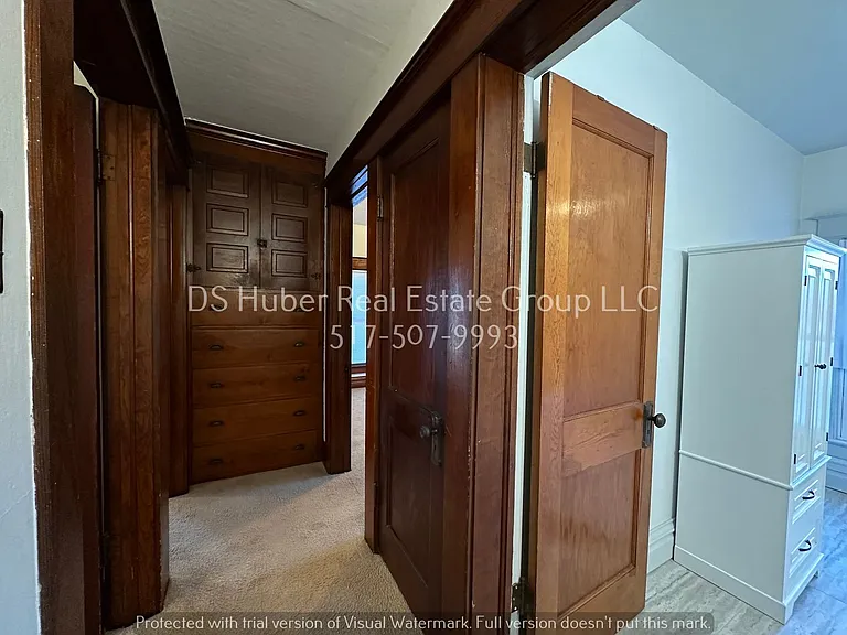 1027 Climax St — Photo 11