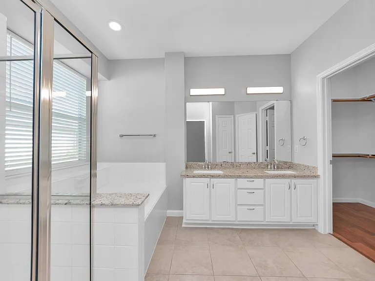 1819 Misty Falls Ln — Photo 20