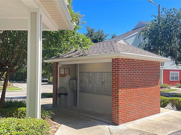 3rd image of 2360 SW Archer Rd APT 304