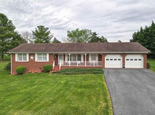 5838 Borden Grant Trl, Raphine, VA 24472