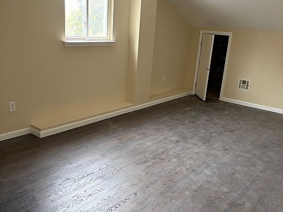 4th image of 265 York Ave #2