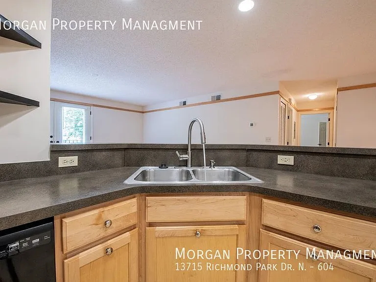 13715 Richmond Park Dr N #604 — Photo 14