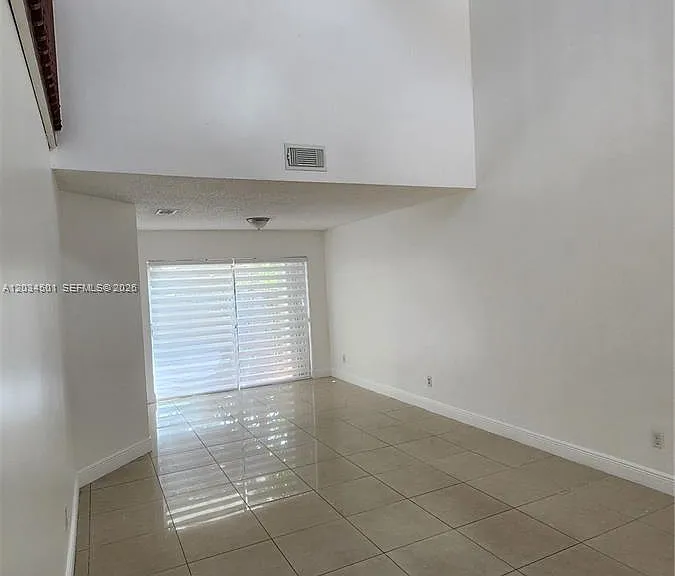 10122 SW 223rd Ter — Photo 4