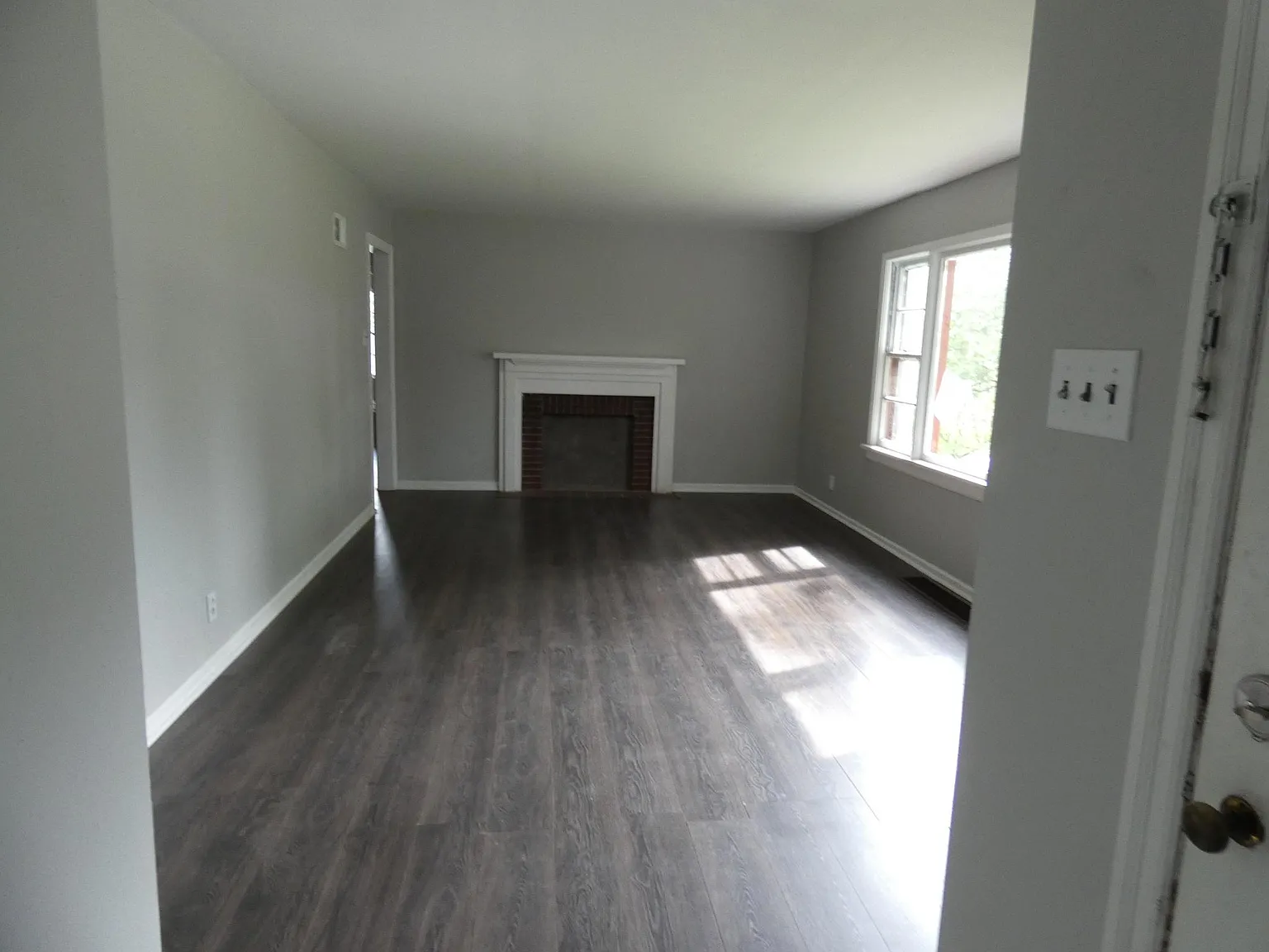 1709 Humbert St — Photo 3