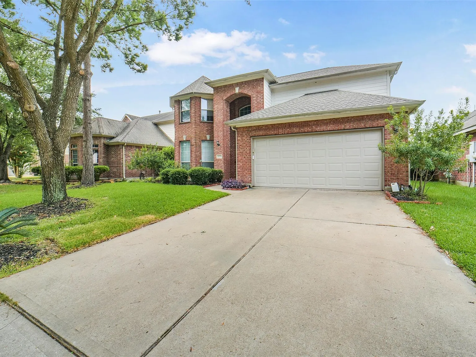 4 bed, 3.5 bath, 2863 sqft, $2,800 — Photo 2