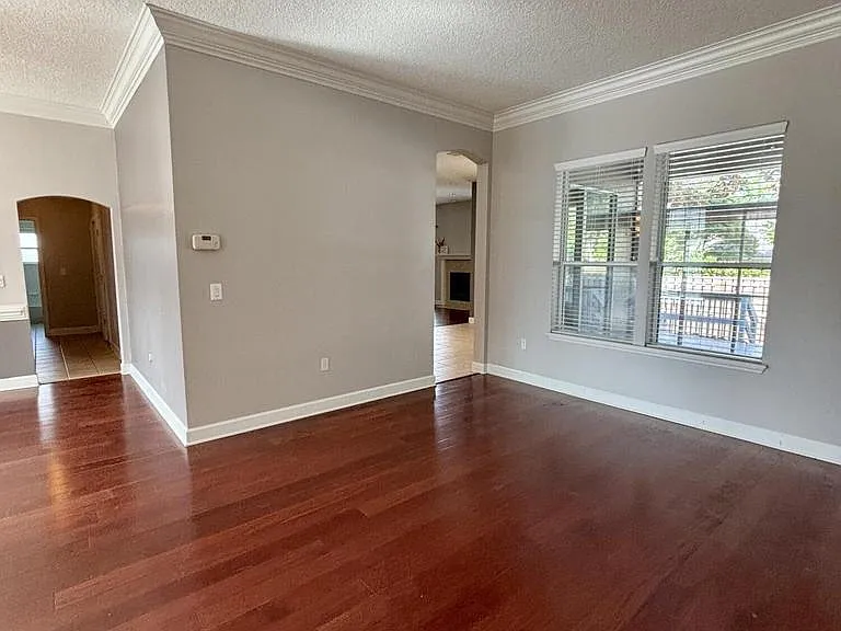 11827 Crusselle Dr — Photo 4