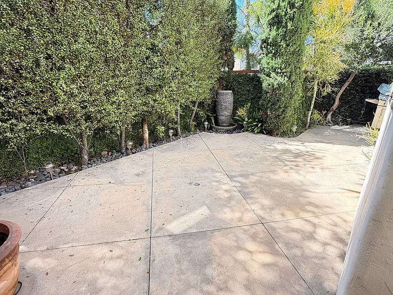 5701 Malaga Pl — Photo 40