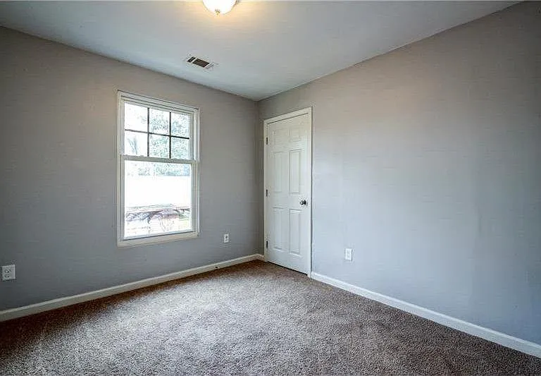 993 Washington St SW — Photo 19