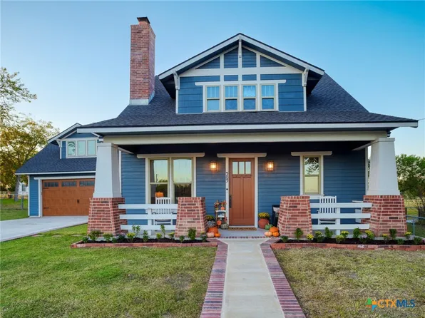 509 E Wendel St, Shiner, TX 77984