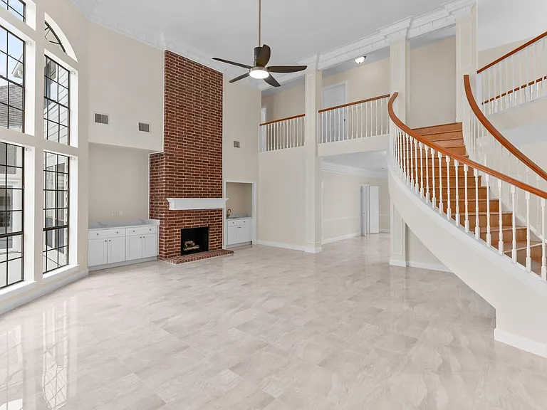 17402 Wilton Park Ct — Photo 6