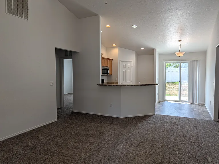 5320 Dynasty Ave — Photo 5