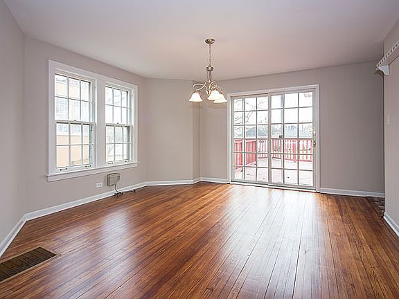 5th image of 1523 Van Buren Ave