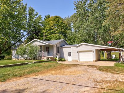 1871 E Deckerville Rd, Caro, MI, 48723