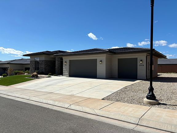 3rd image of 2004 S Sprag Ln