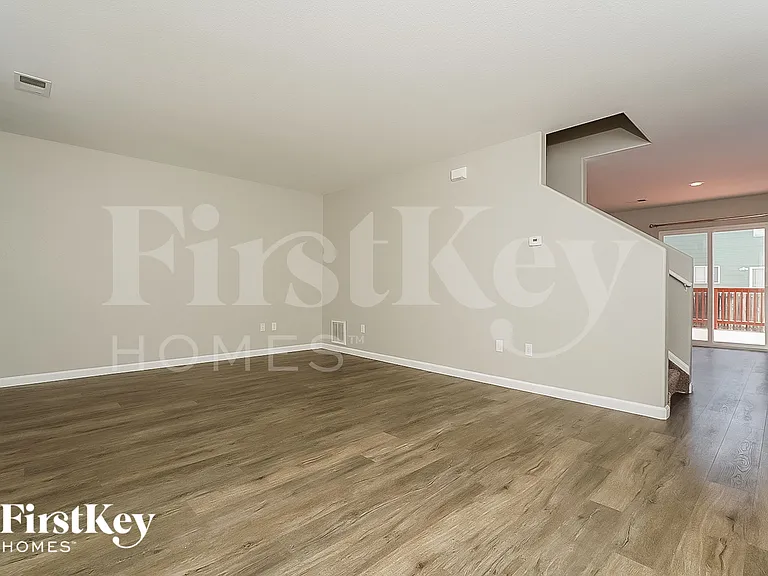 10123 Elm Ct — Photo 5
