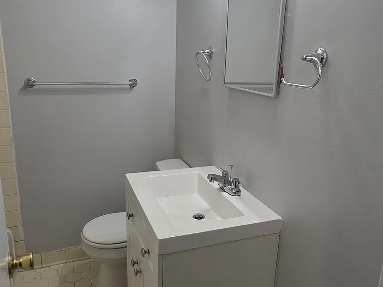 1923 Vantage Point Pl #A — Photo 11