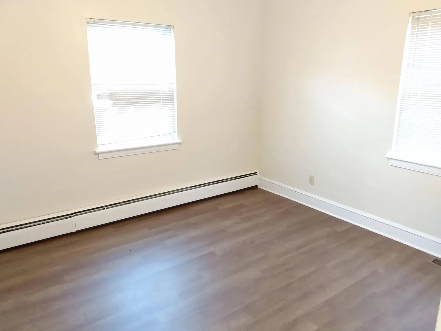 4 bed, 2329 sqft, $2,600 — Photo 3