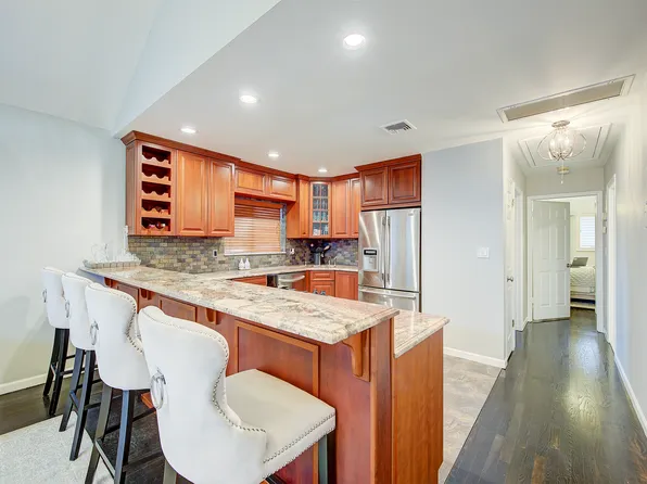 161 Beach 128th Street image 19 of 38