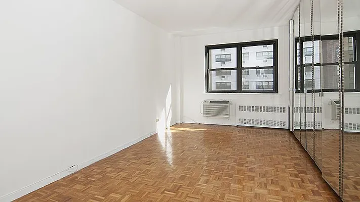 Sold by Fenwick Keats Real Estate | media 17