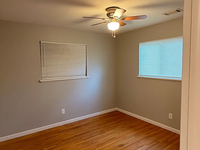 37 Southmont Dr — Photo 3